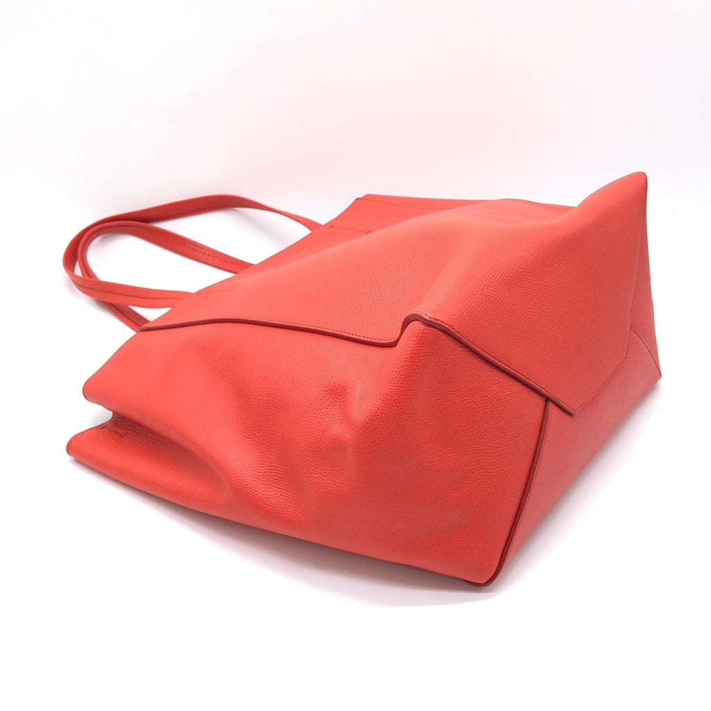 Cabas Phantom Red Pebbled Leather Tote Bag