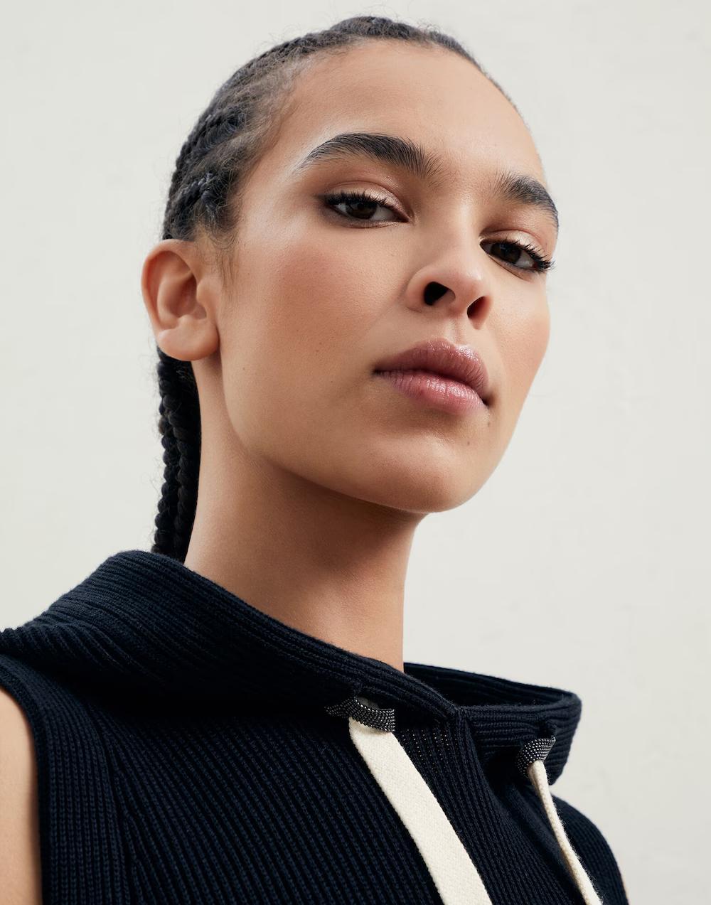 Black Cotton Sleeveles Sweater