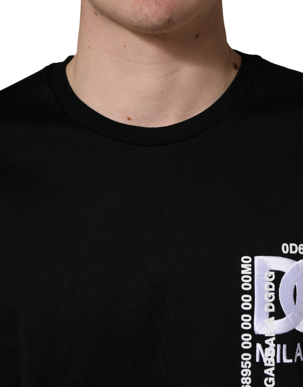 Black Logo Embroidered Men Crew Neck T-shirt