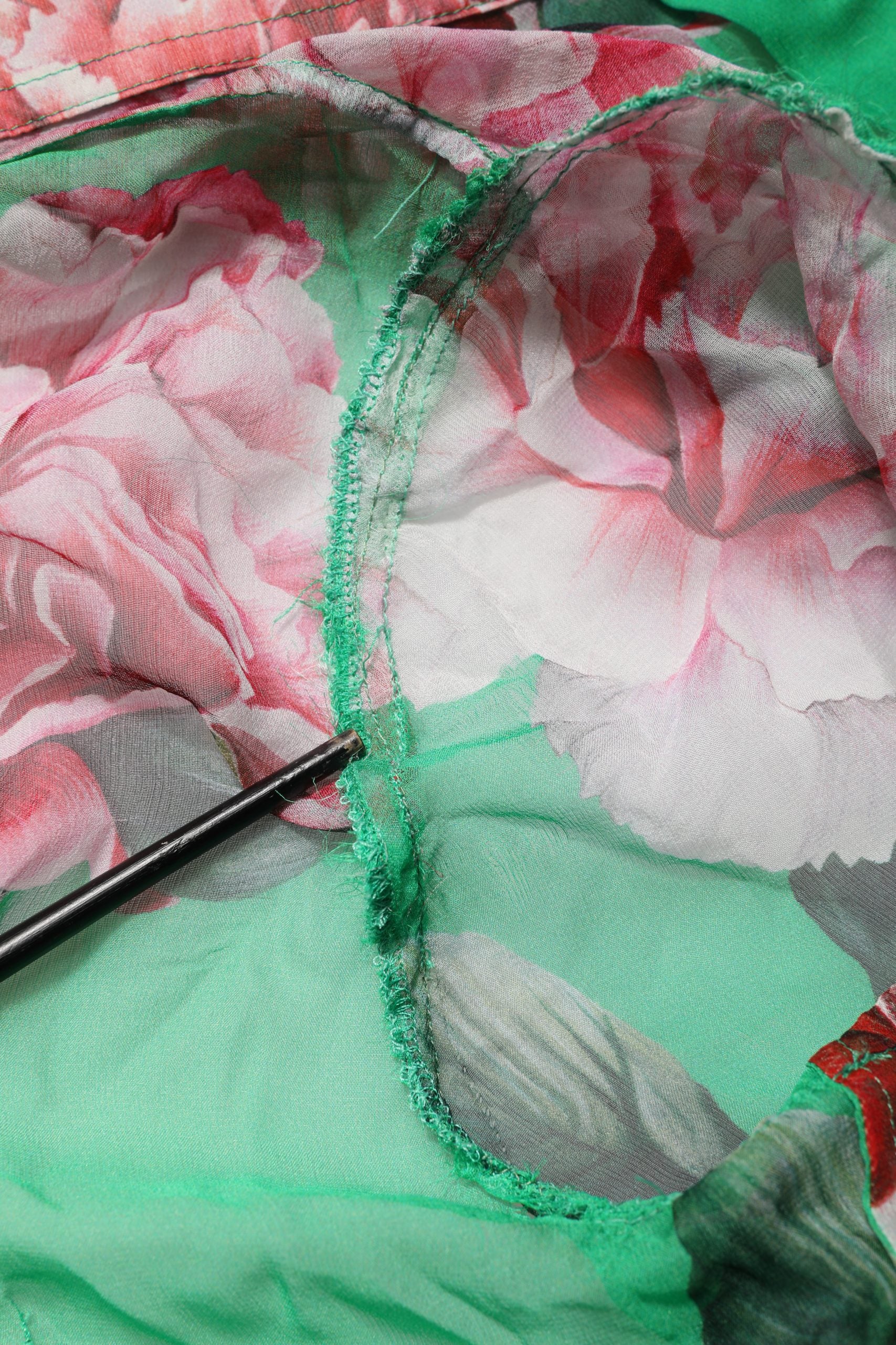 Green CarnationPrint Silk Collared Blouse Top