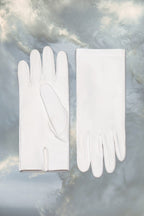 White Fibres Gloves