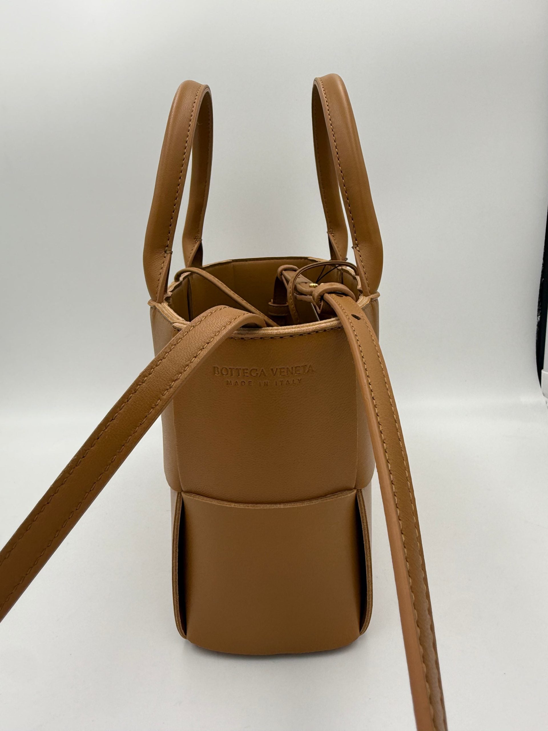BOTTEGA VENETA ARCO Shoulder Bag
