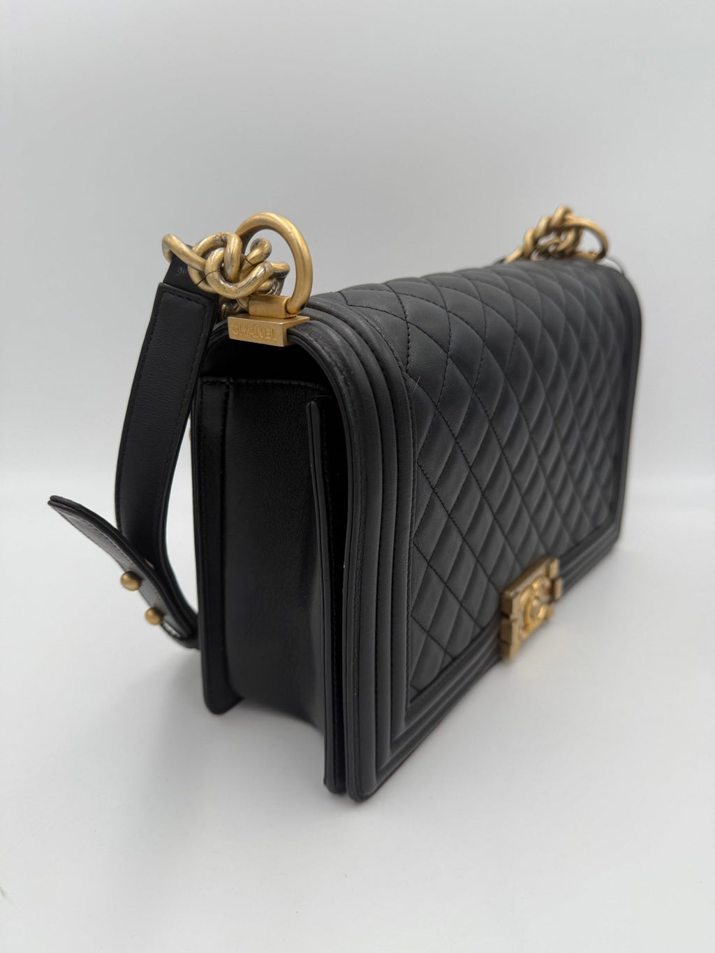 CHANEL BOY Grande Handbag