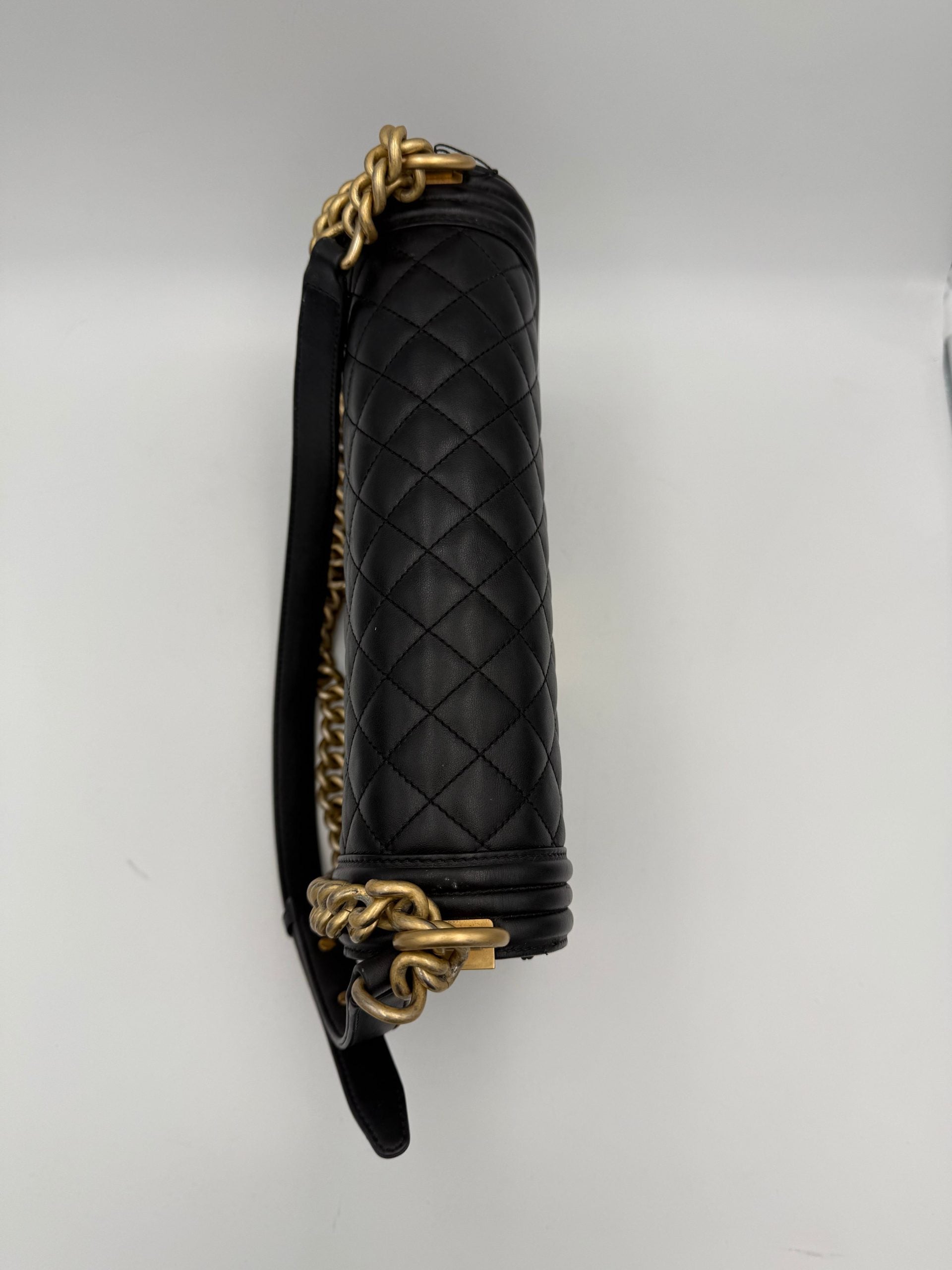 CHANEL BOY Grande Handbag