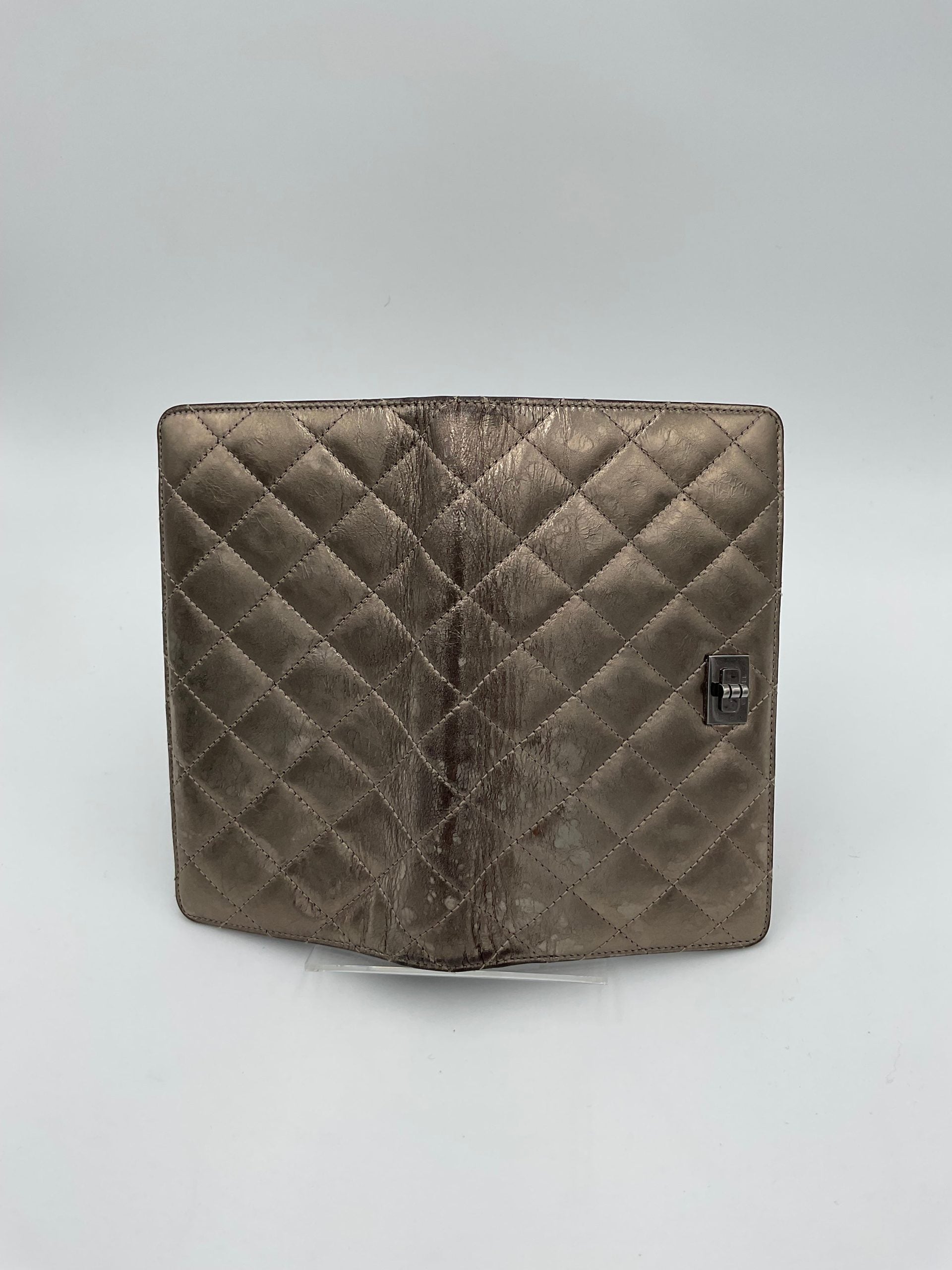 CHANEL Matèlassè Platinum Wallet