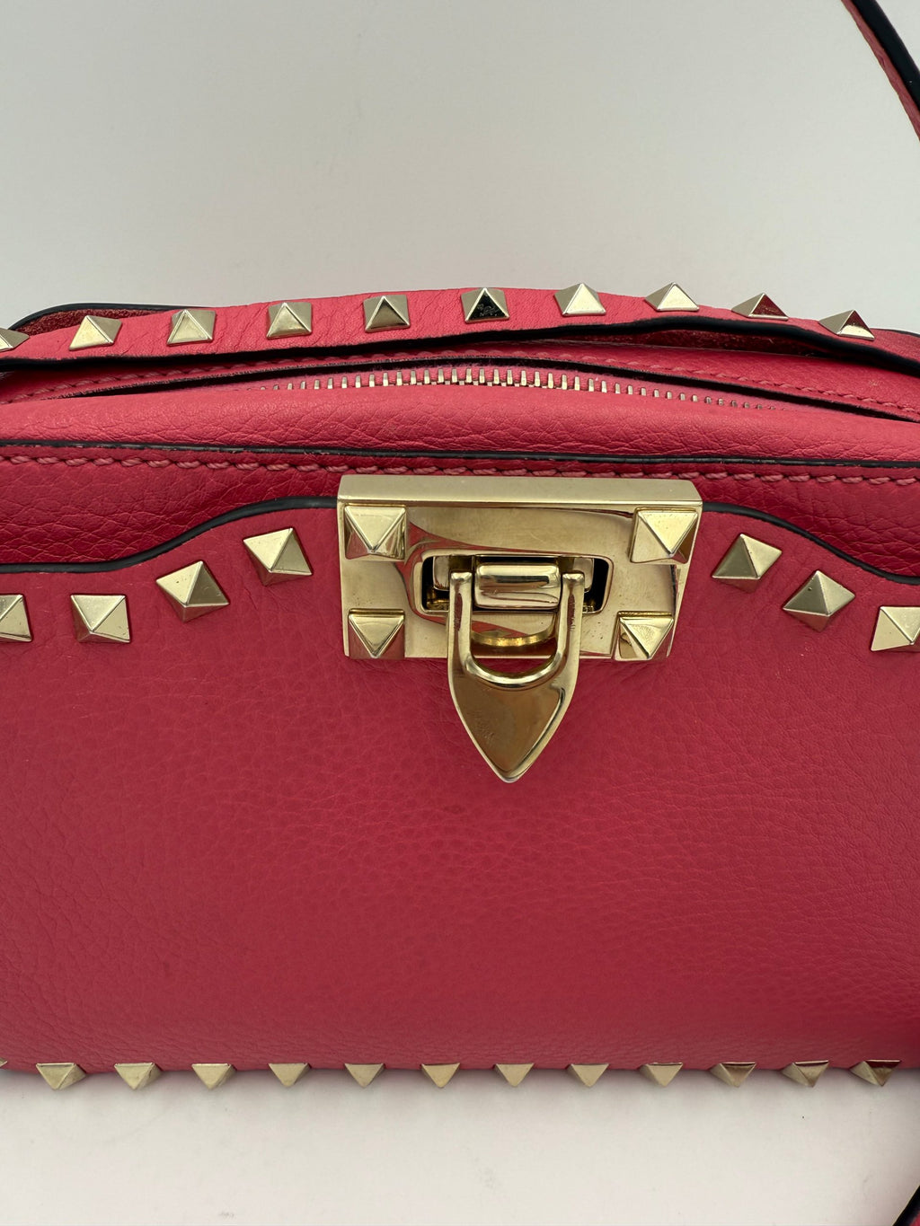 VALENTINO GARAVANI Rockstud Camera Bag Pink