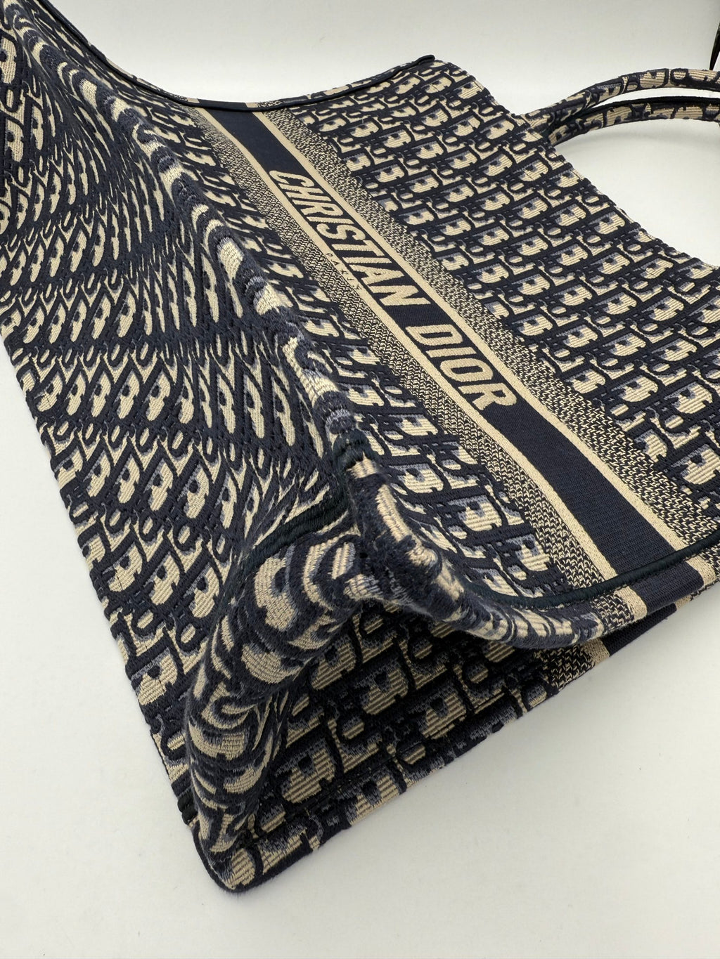 DIOR TOTE BOOK Grande Tote