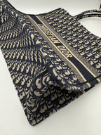 DIOR TOTE BOOK Grande Tote