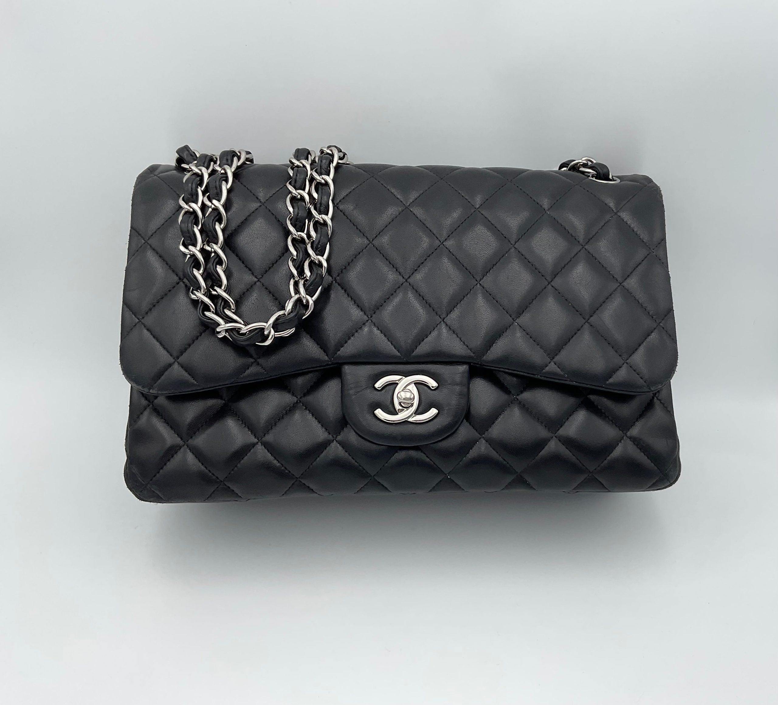 CHANEL Timeless Classique Jumbo Handbag