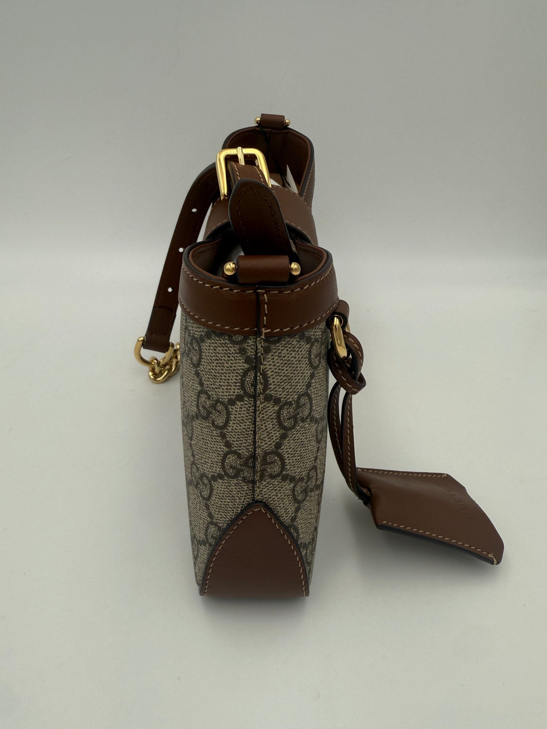 GUCCI PADLOCK GG Supreme Shoulder Bag