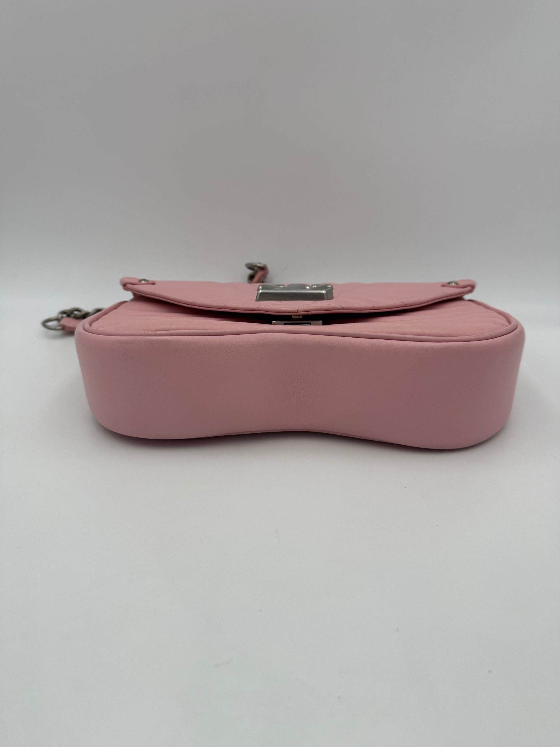 LOUIS VUITTON NEW WAVE Rosa MM Leather Handbag