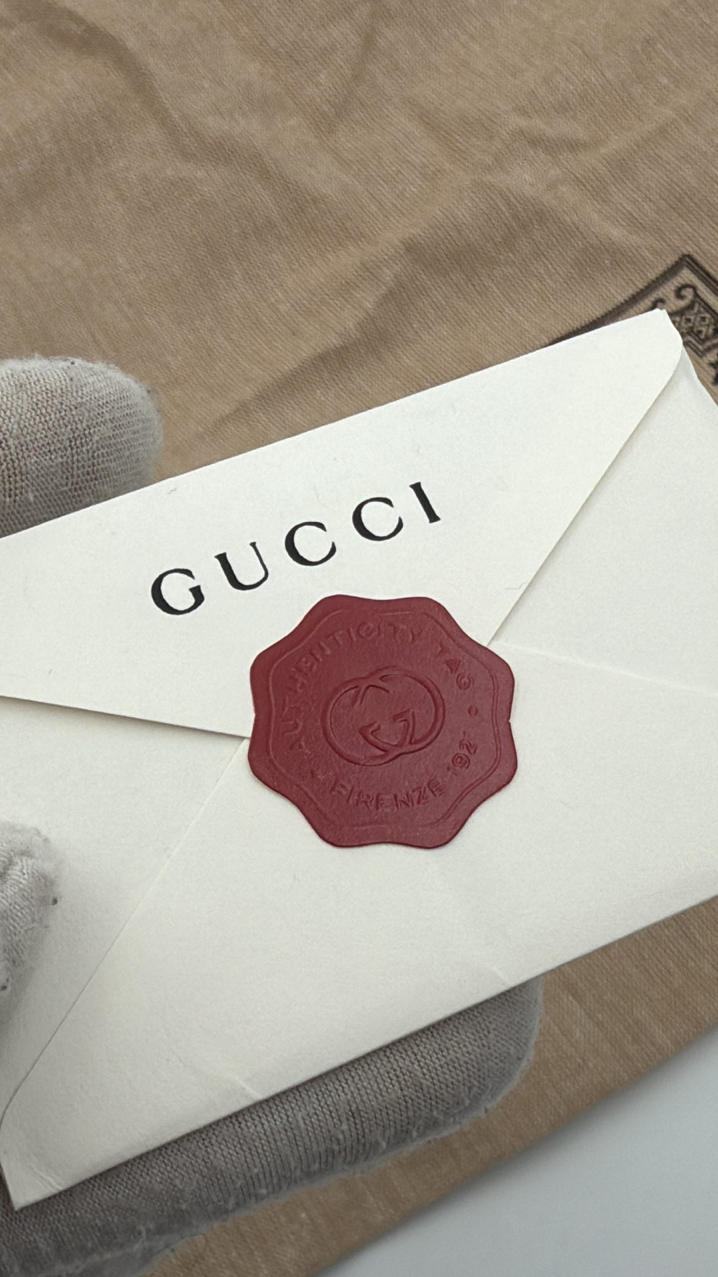 GUCCI HOBO PUFFER MARMONT Black Handbag