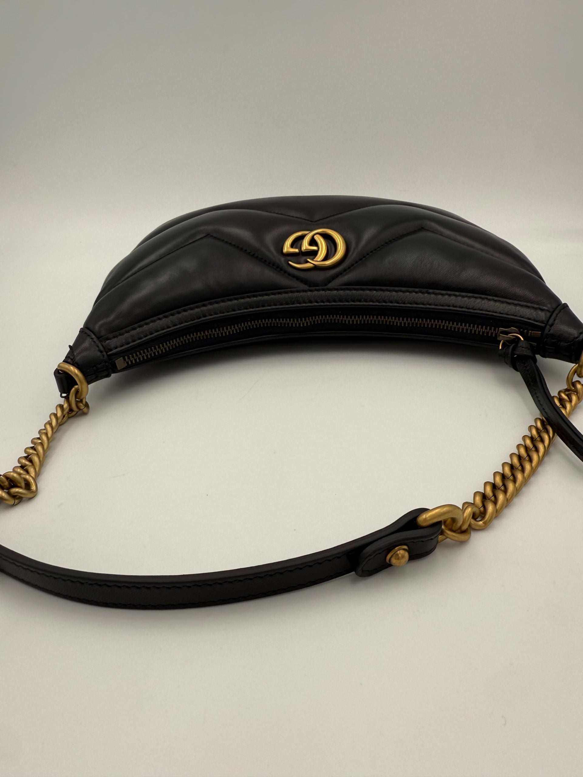 GUCCI HOBO PUFFER MARMONT Black Handbag