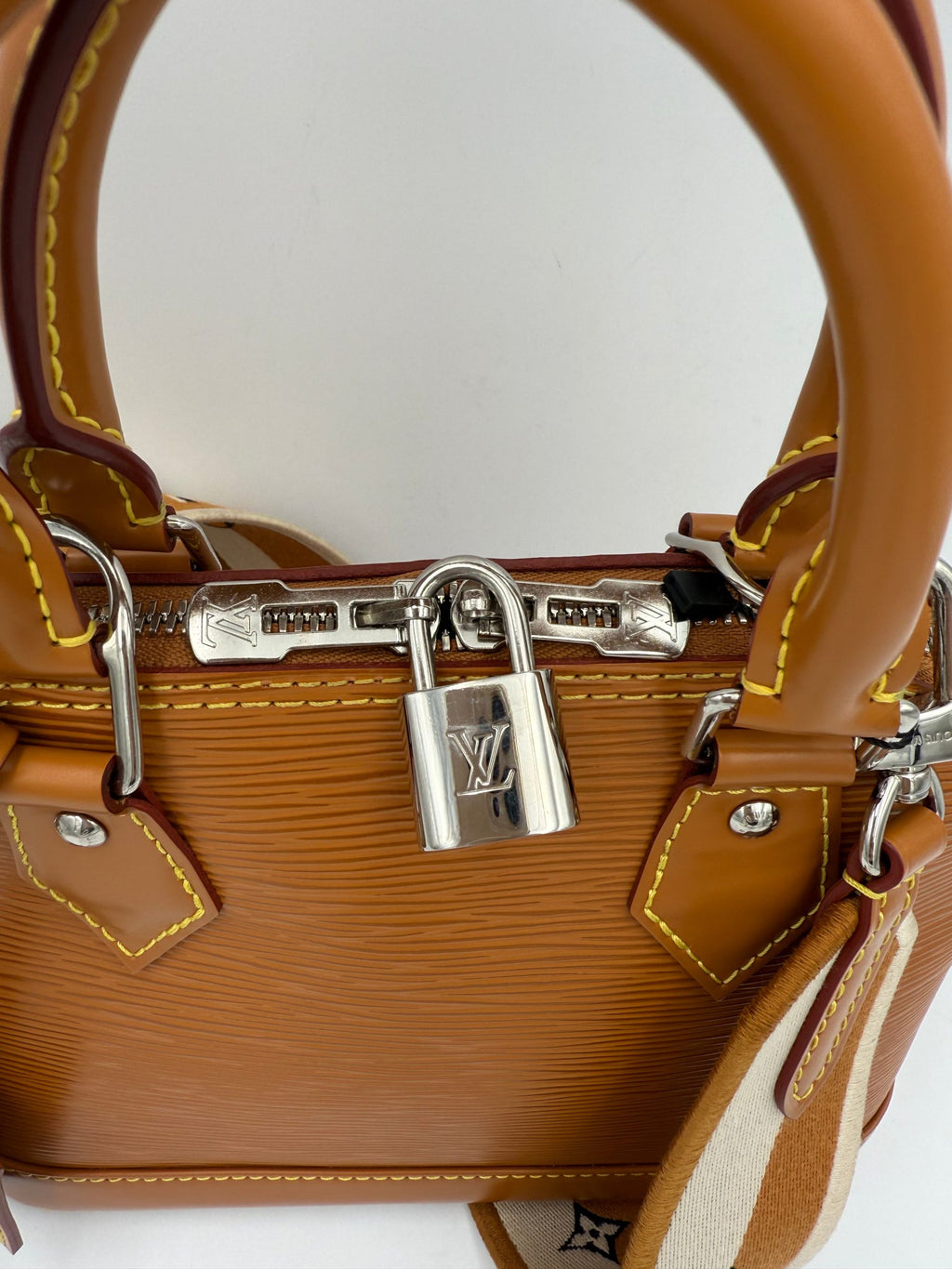 LOUIS VUITTON Alma BB EPI Gold Miel Handbag