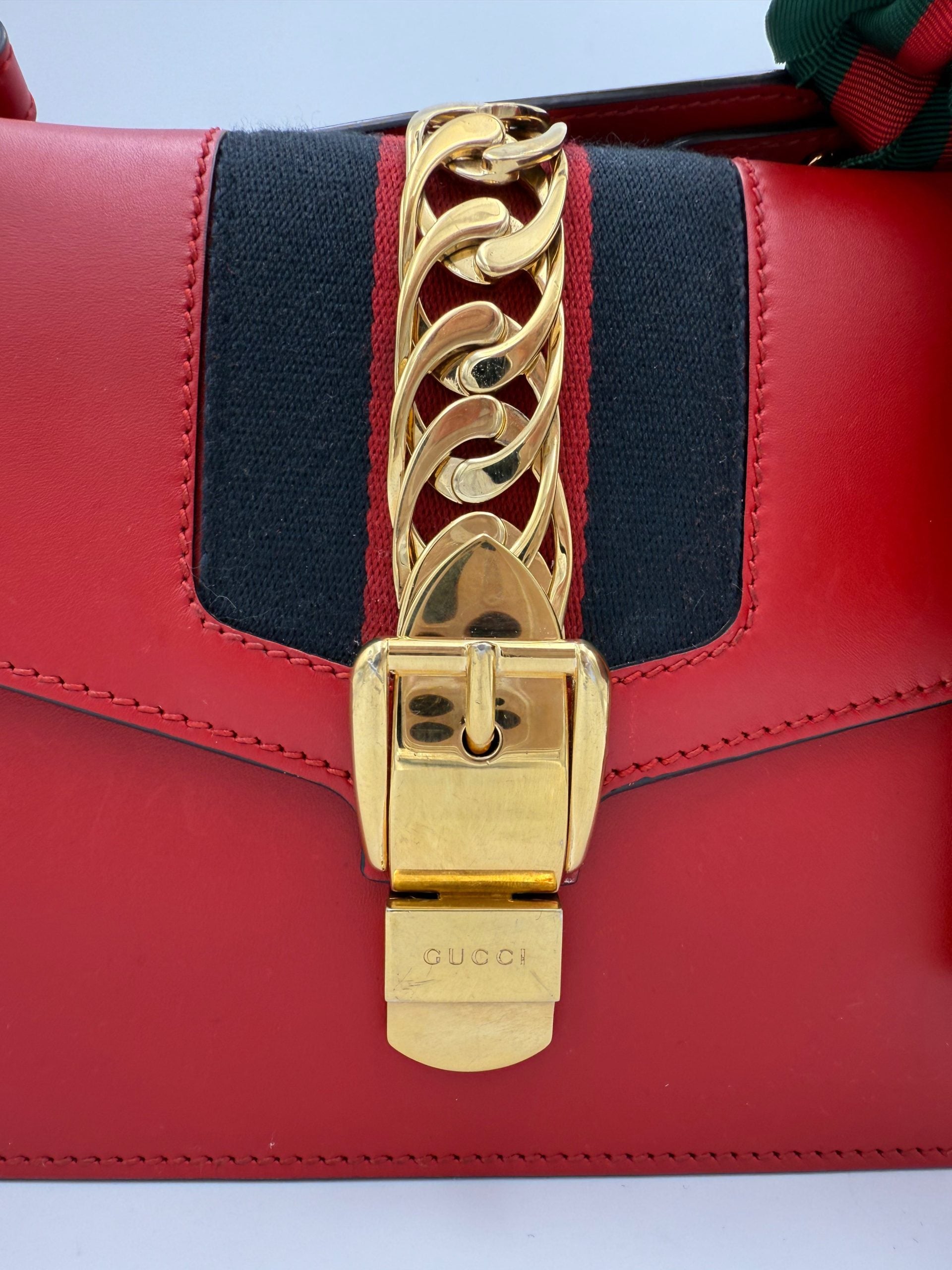 GUCCI SYLVIE Red Handbag