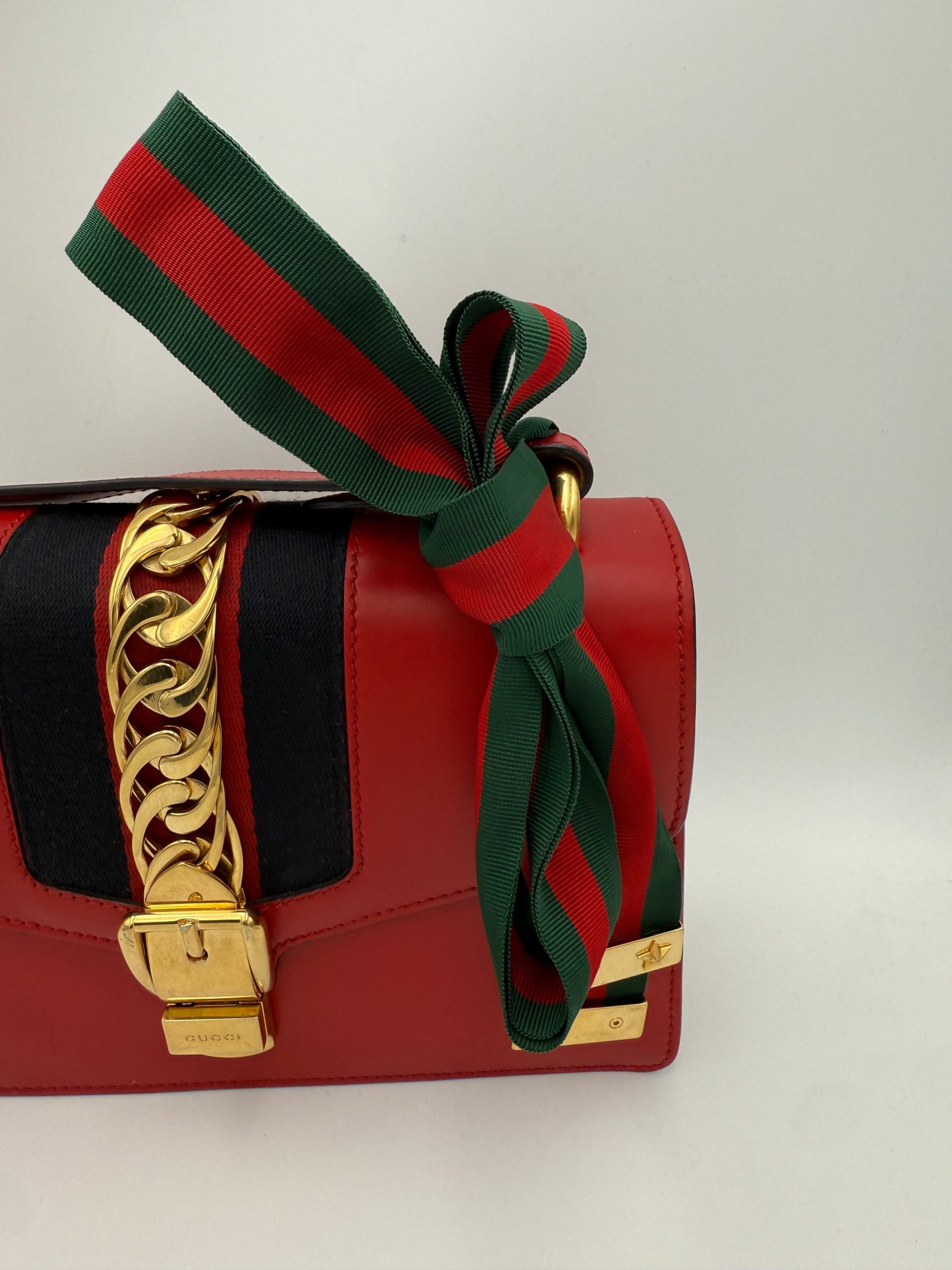 GUCCI SYLVIE Red Handbag