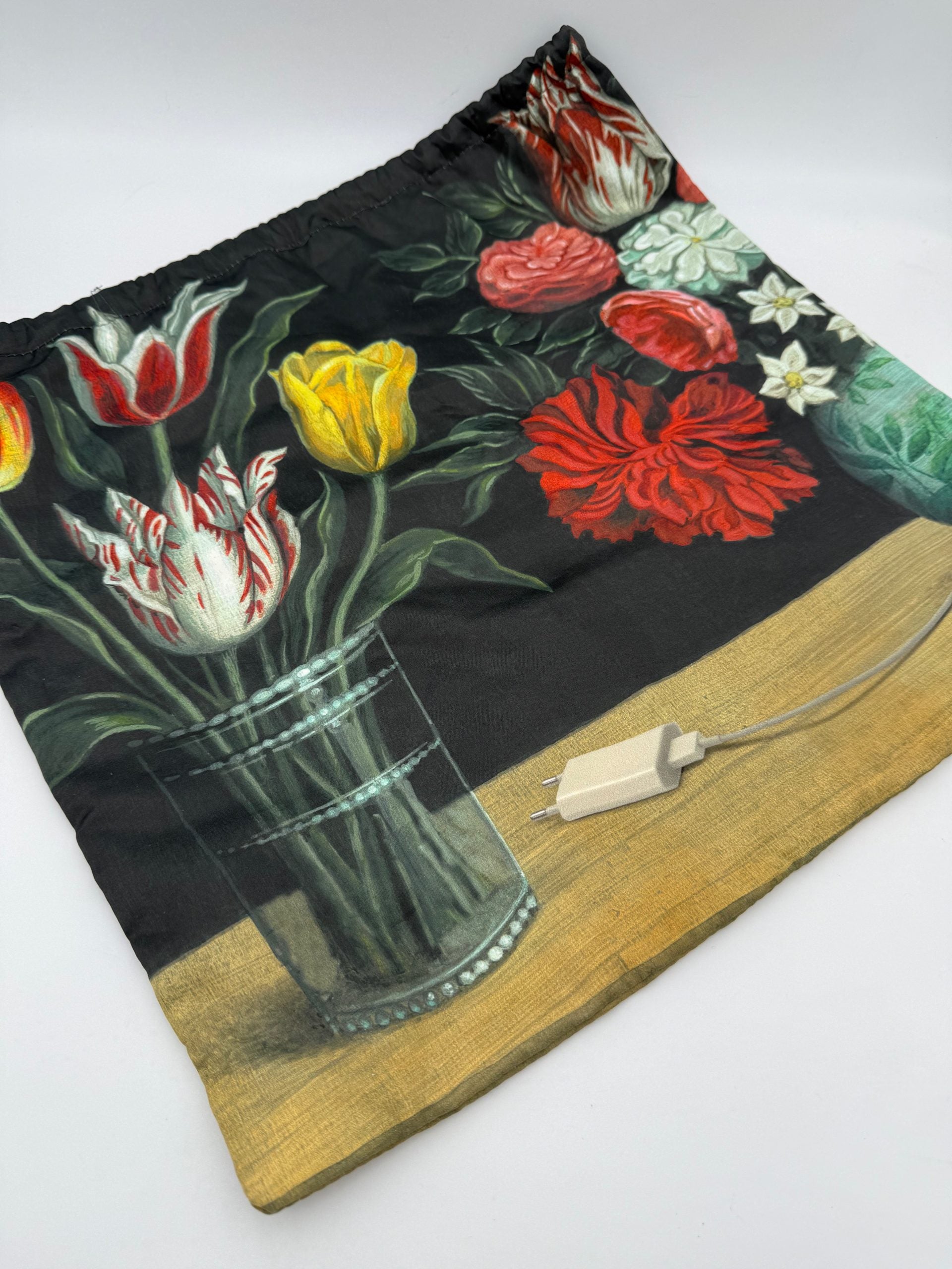 GUCCI DIONYSUS GG Supreme with Diamantes Handbag