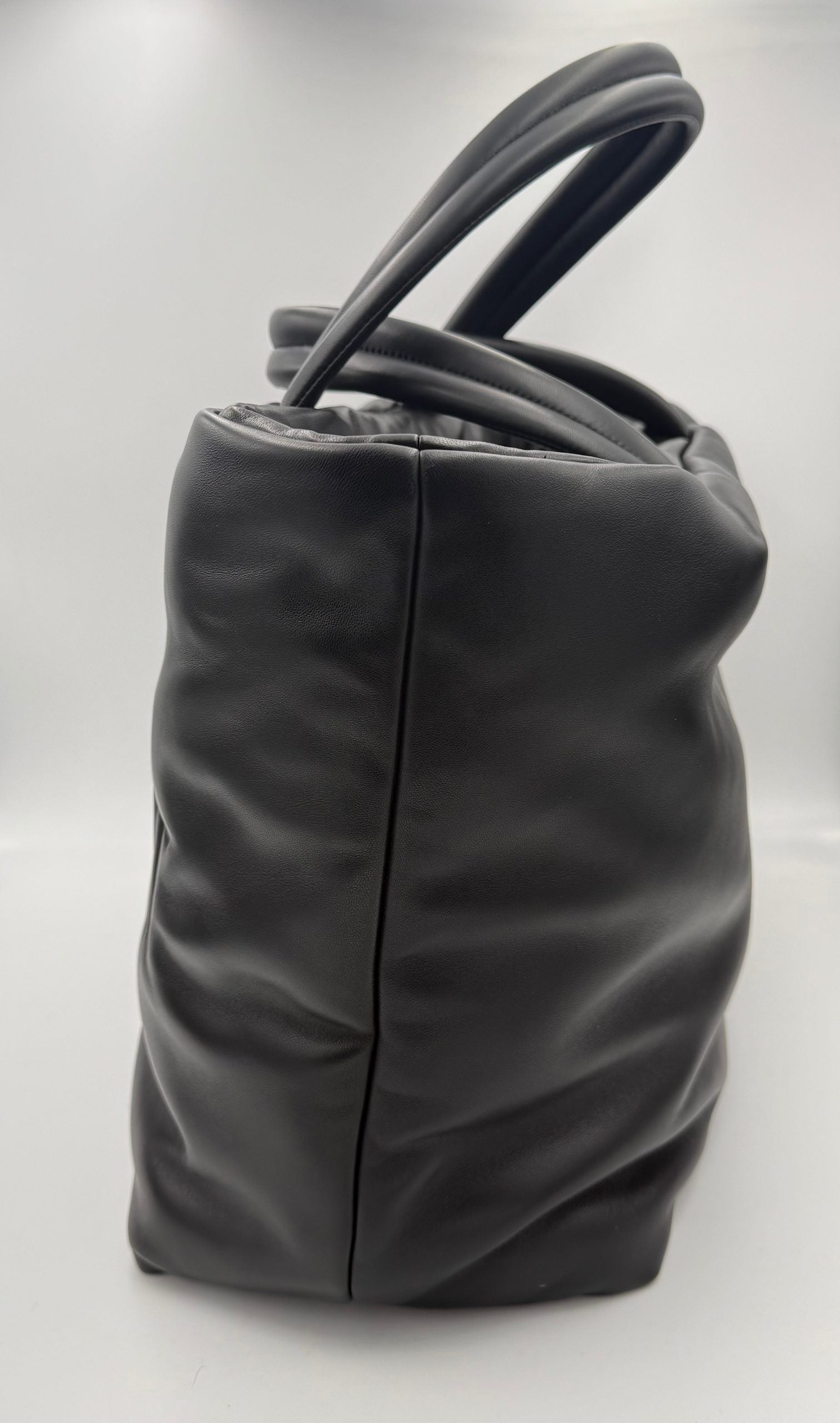 SAINT LAURENT Shopping Bag Grande in Lamb Leather