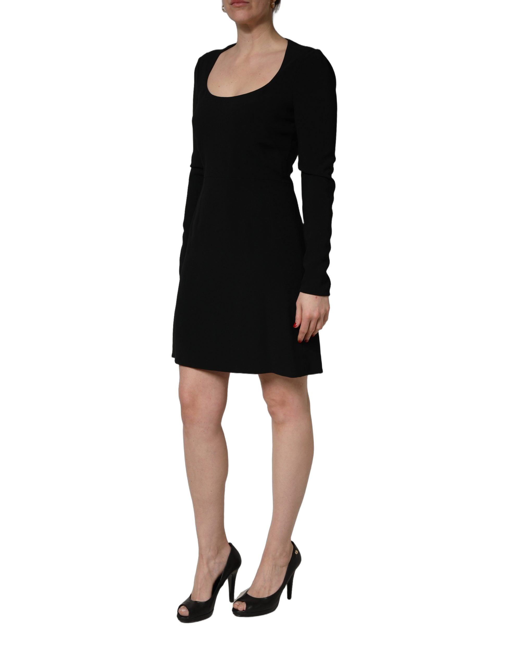 Black Long Sleeves Scoop Neck Mini Dress