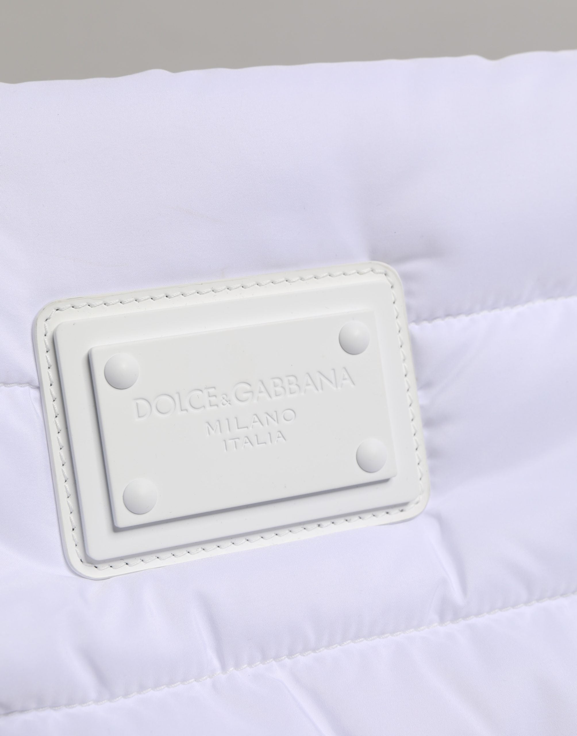 White Logo Plaque Polyester Quilted Shoulder Borse Bag