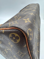 LOUIS VUITTON Speedy 40 Monogram Handbag