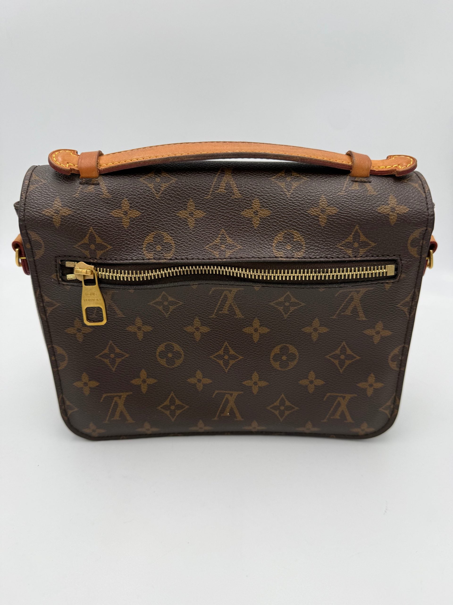 LOUIS VUITTON METIS Monogram Handbag