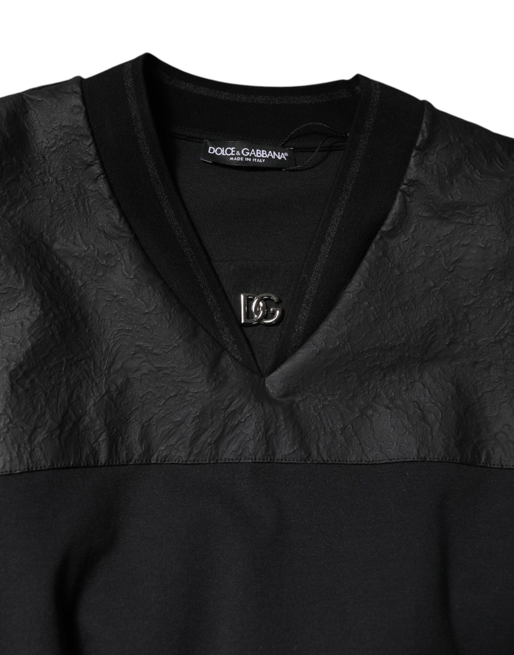 Black Cotton Short Sleeves V-neck T-shirt