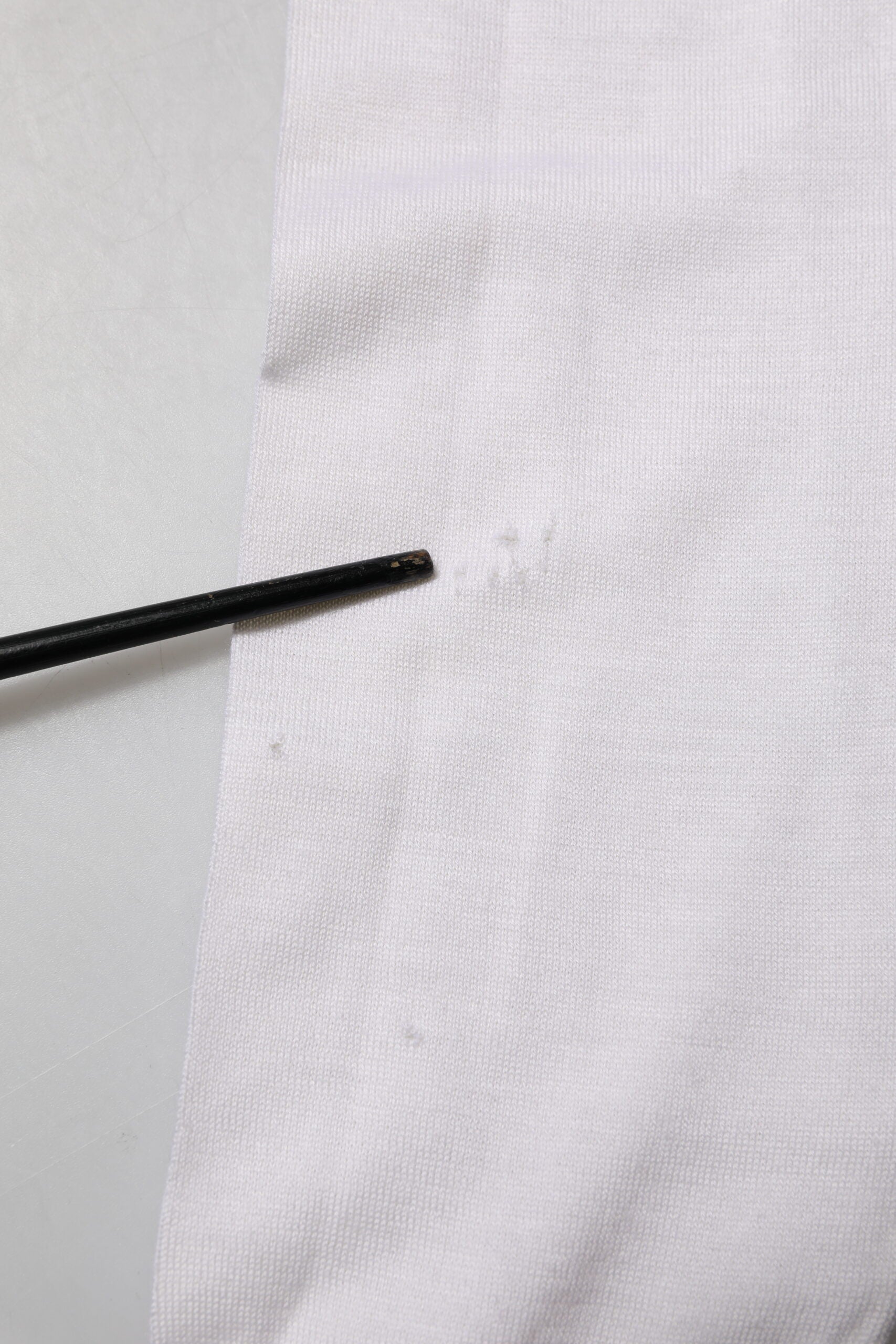 White Cashmere Logo V-neck Pullover Sweater