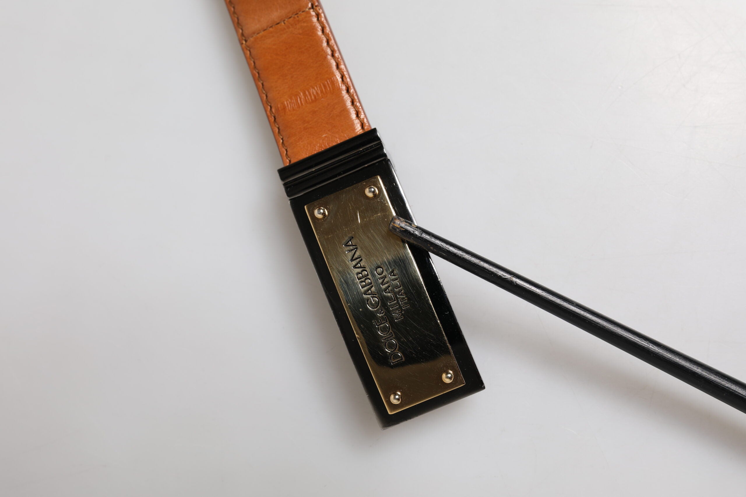 Browned Off Leather Gold DG Logo Buckle Belt