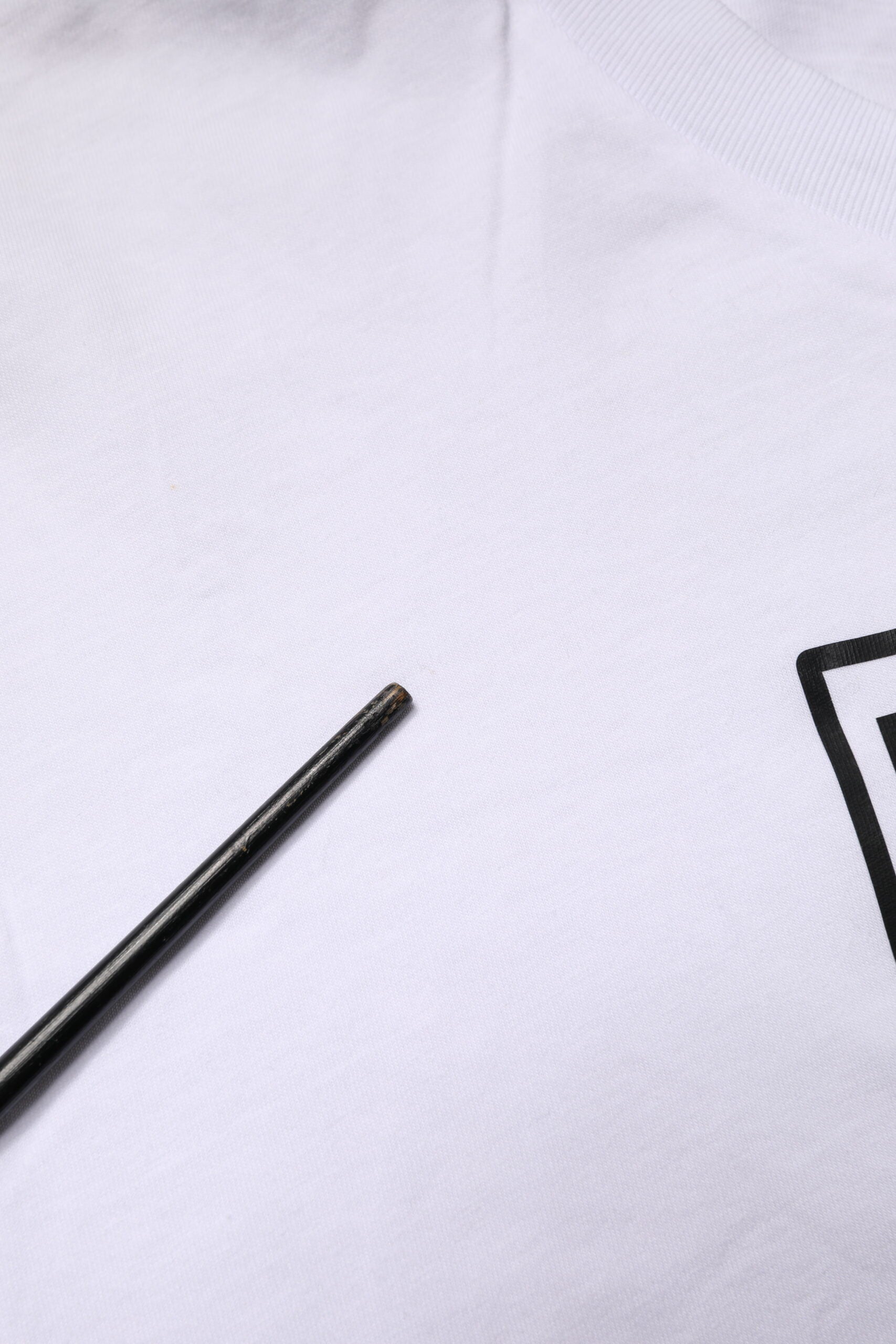 White Graphic Cotton Men Crew Neck T-shirt